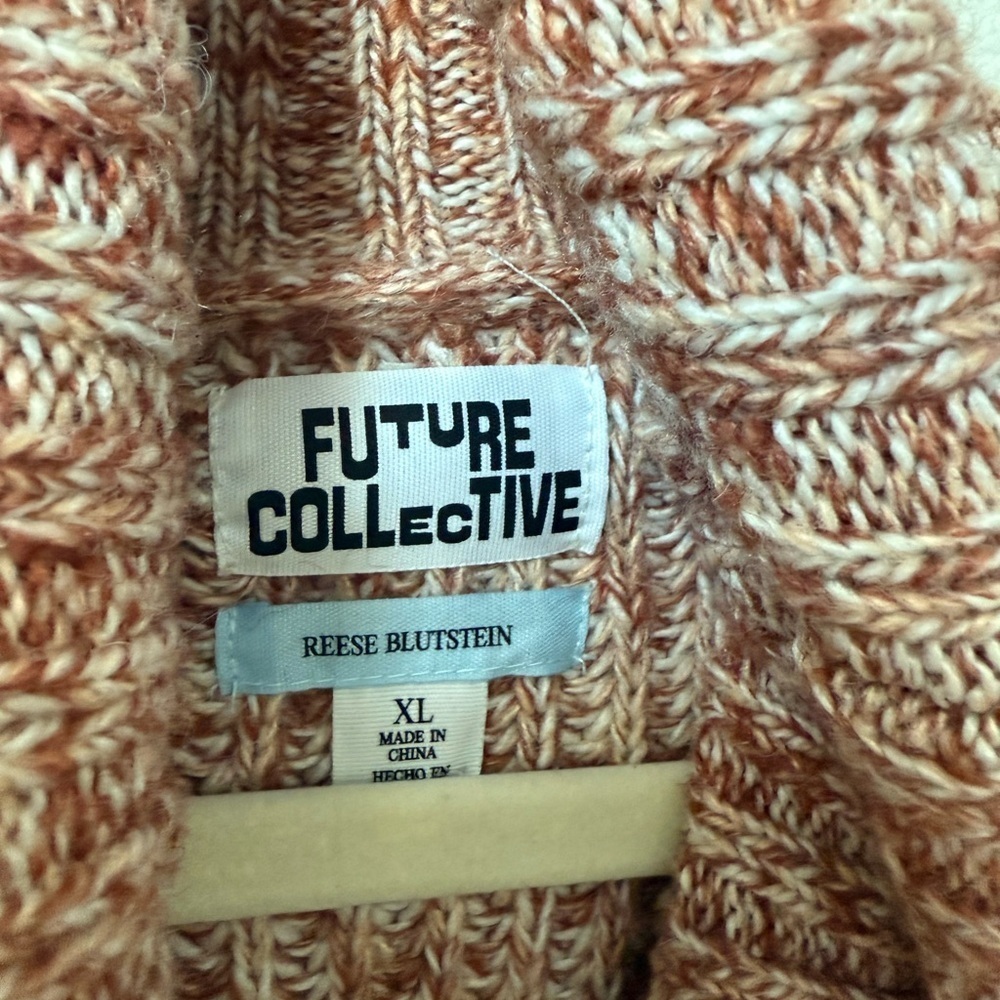 Future Collective Reese Blutstein Womens Cropped Turtleneck Sweater XL - Picture 2 of 5